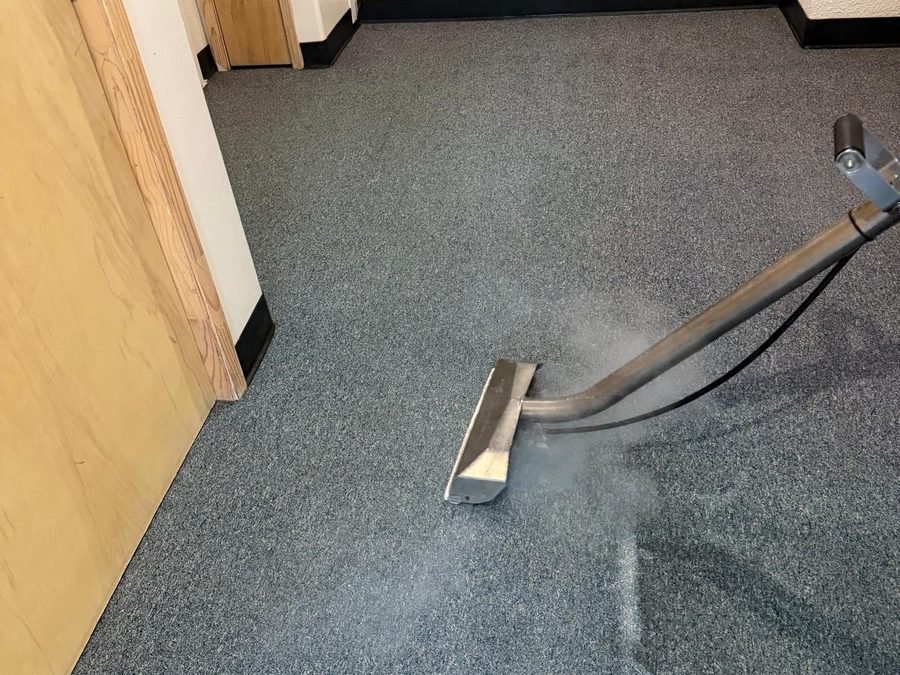 Commercial & Janitorial Cleaning — second photo, result or crew at work (900×700)